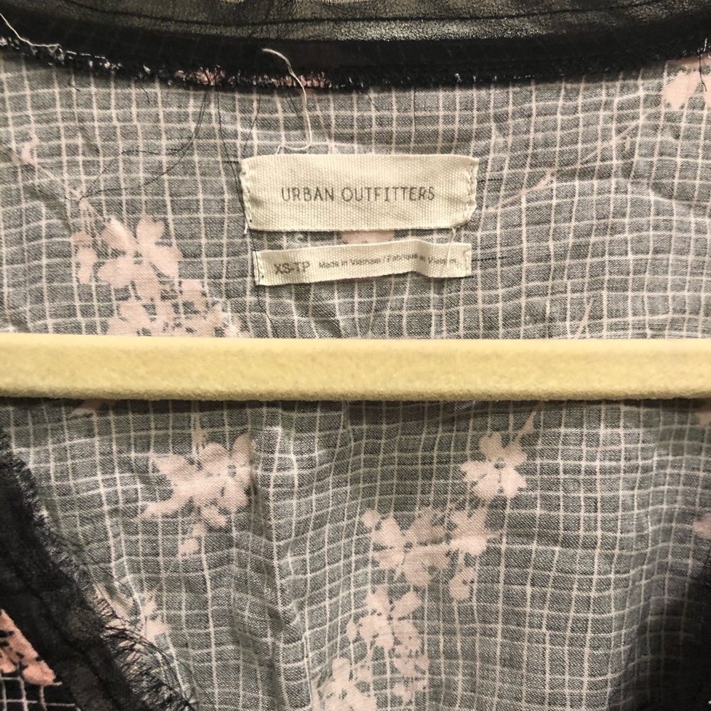 Cropped Button Top - Picture 2 of 5